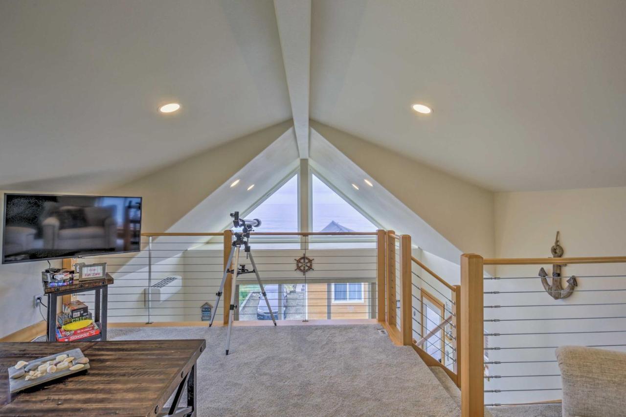 Ferienhaus Chic Beachfront Abode With Balcony And Access! Yachats