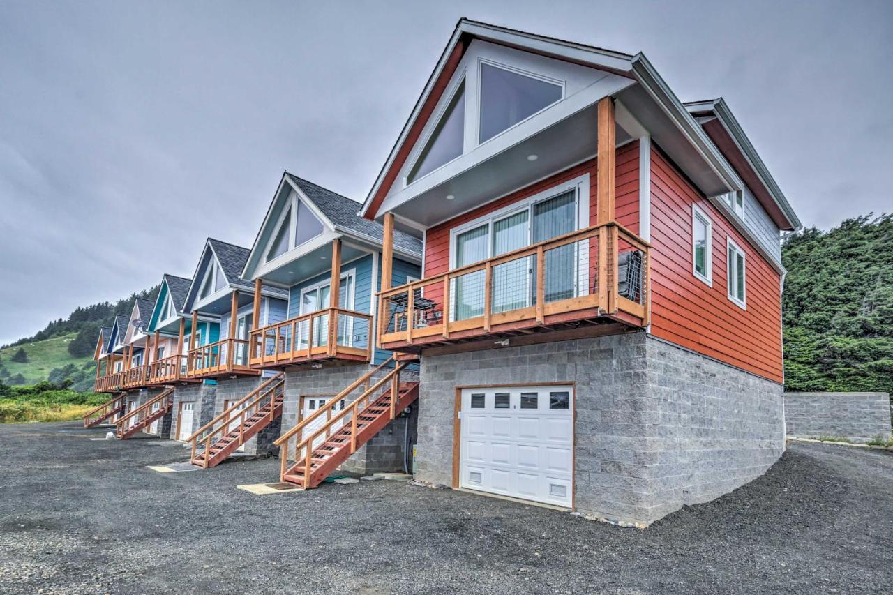 Ferienhaus Chic Beachfront Abode With Balcony And Access! Yachats